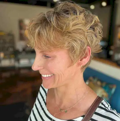 Curled Bixie Hairstyle for Ladies Over Forty