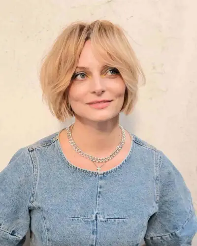 Tousled Short Bob with Face-Framing Bangs for Forty Year Olds