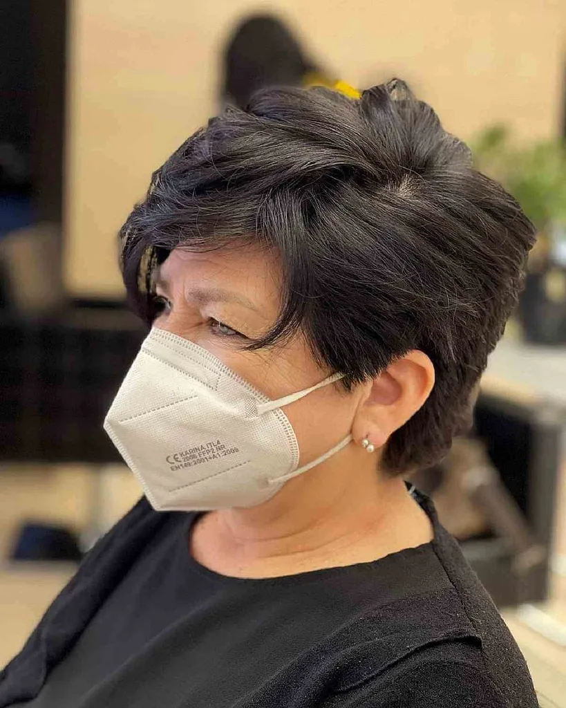 Corte Soft Pixie para mulheres com rostos gordos' title=