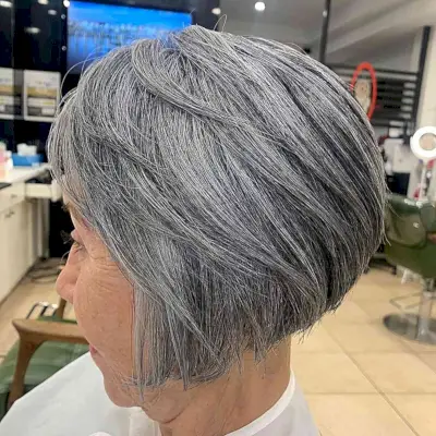 Dark Gray Jaw-Length Graduated Bob for Women 60s and Up