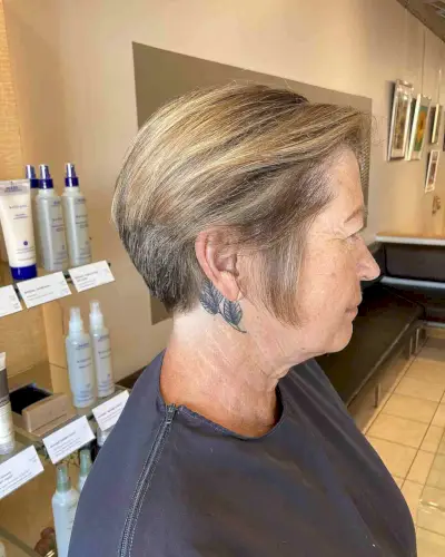 Sleek Bixie with Highlights and Lowlights for Old Ladies