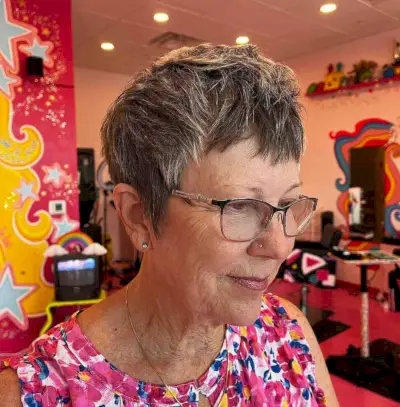 Textured Pixie with Razor Cutting for Old Ladies