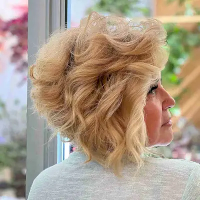 Neck-Length Stacked Cut with Waves for an Old Lady