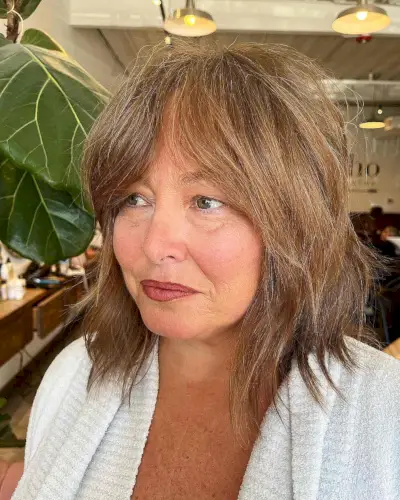 low-maintenance shag with layered ends