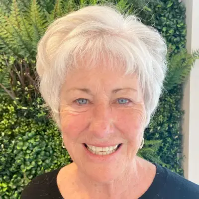 Youthful haircut for women with gray hair