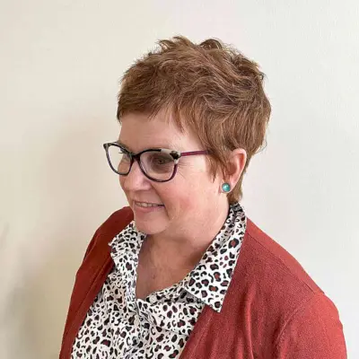 Easy-to-Wear Textured Pixie with Light Brown Color for Plus Size Women Over 50