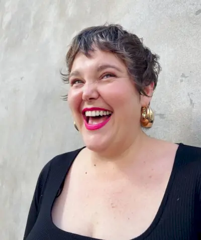 Shaggy Pixie Hairstyle for Round Faces