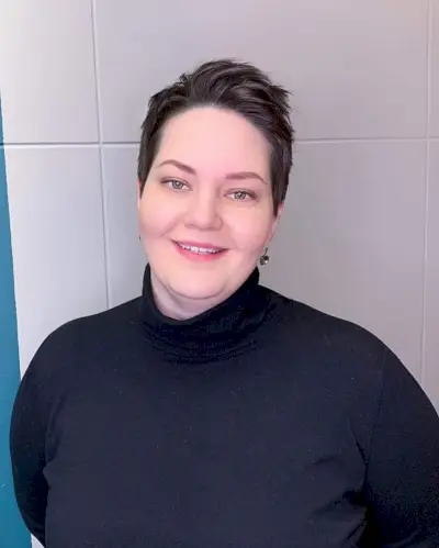 Short pixie for women over 40