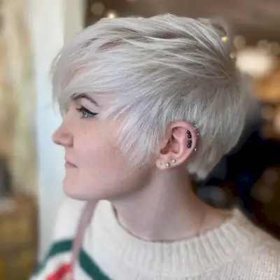 Textured pixie with v-cut layers