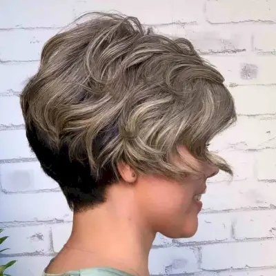 Thick Layers on a Long Pixie