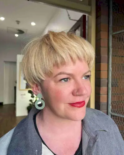 Trendy Pixie bowl cut