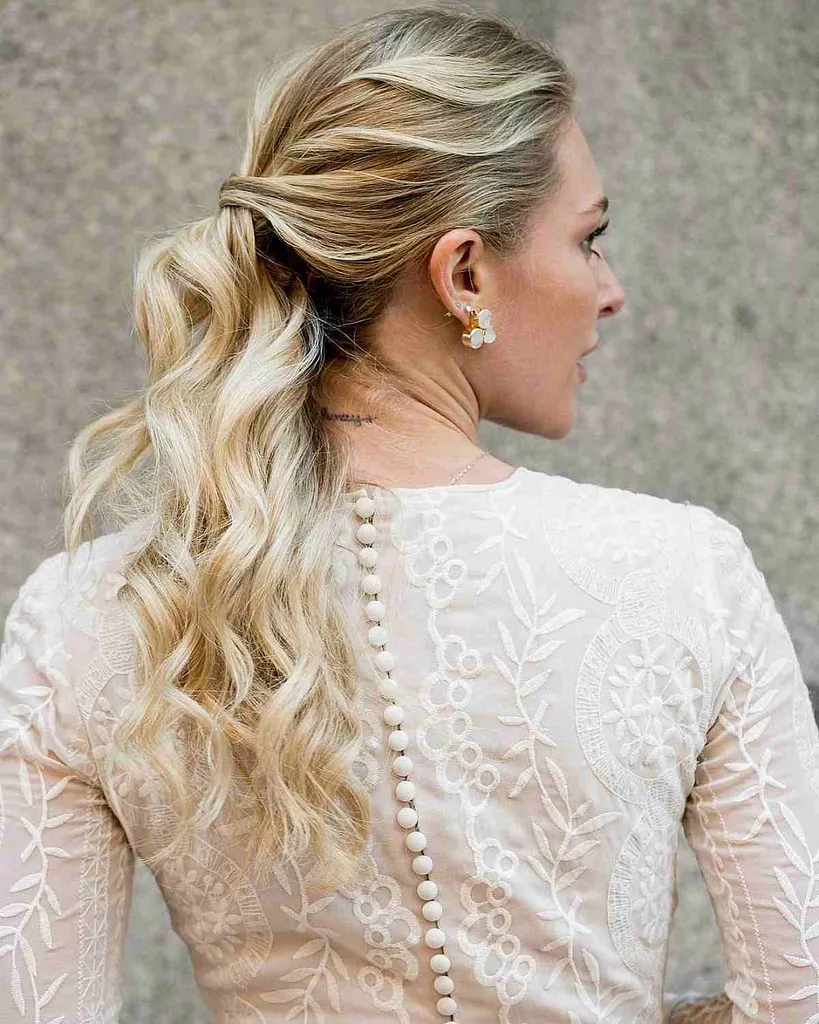 קוקו בלונד בלונדי Loose Bubble Ash' title=