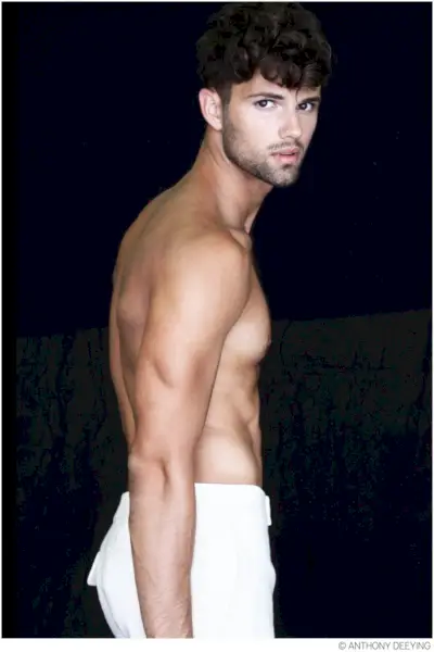 Portrét: Max Jablonsky od Anthonyho Deeyinga