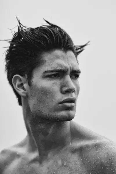 William-Roy-Modelo-003