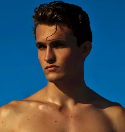 Chris-Hakos-Modelo-004