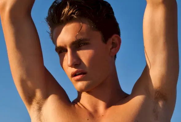 Chris Hakos beijado pelo sol, de Marcus Cooper