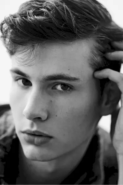 Nekole Kemelle의 Sean Miller