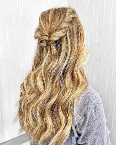 Half Up Dimensional Blonde with Easy Twisted Hairstyle