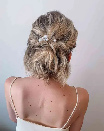 Cute Short Wavy Prom Do Style