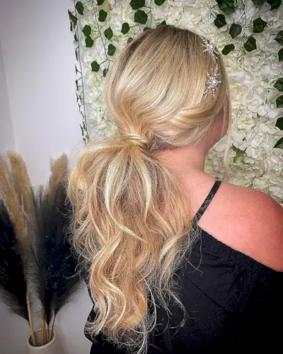 Blonde Messy Waves on a Long Ponytail