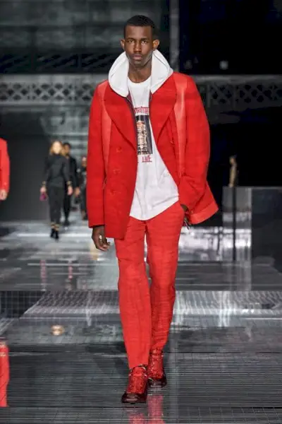 버버리 가을 겨울 2020 남성 컬렉션 런웨이 031