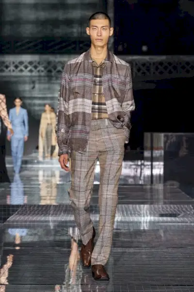 버버리 가을 겨울 2020 남성 컬렉션 런웨이 006
