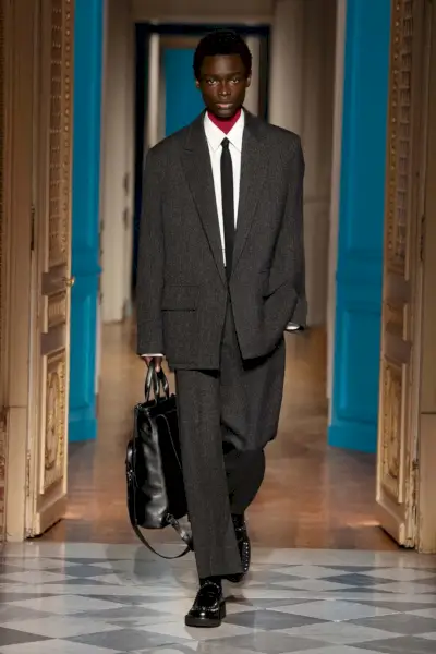 Kolekcja Valentino Jesień Zima 2024 Męska 035