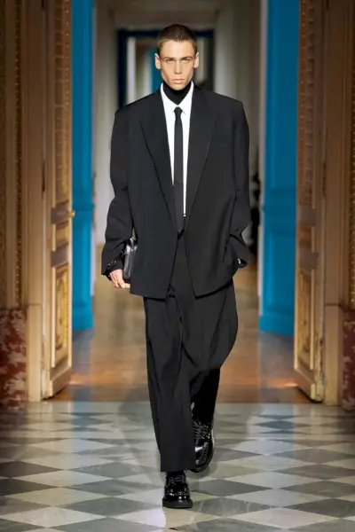 Kolekcja Valentino Jesień Zima 2024 Męska 003