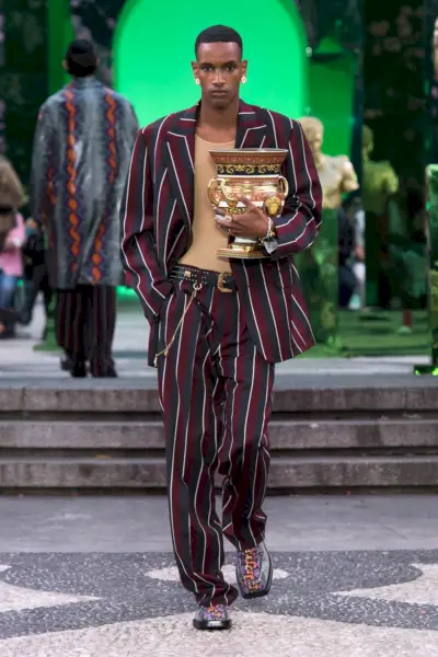 Versace kolekcija vīriešiem, pavasara vasara 2023 002
