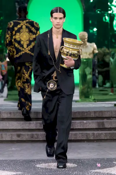Versace kolekcija vīriešiem, pavasara vasara 2023 042