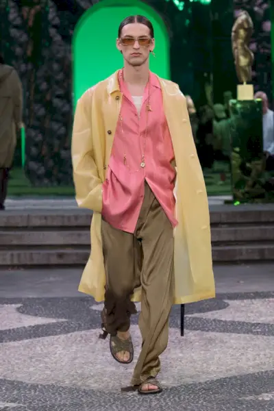 Versace kolekcija vīriešiem, pavasara vasara 2023 006