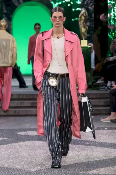 Versace kolekcija vīriešiem, pavasara vasara 2023 008