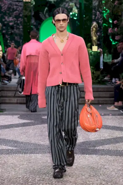 Versace kolekcija vīriešiem, pavasara vasara 2023 009