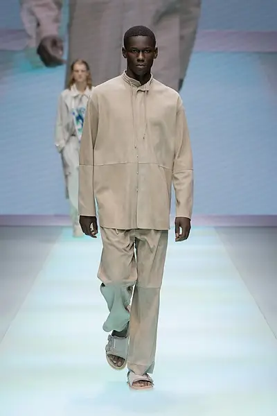 Emporio Armani Collection Homme Printemps Été 2022 044