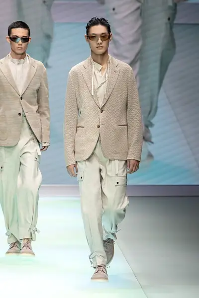 Emporio Armani Collection Homme Printemps Été 2022 042