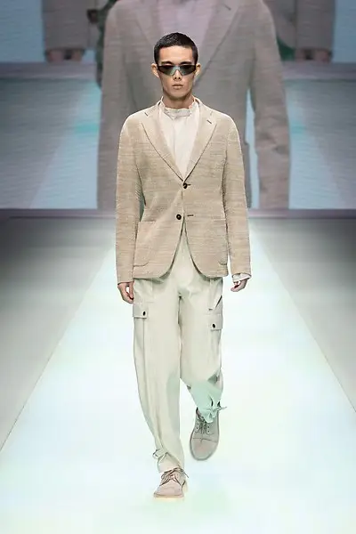 Emporio Armani Collection Homme Printemps Été 2022 041