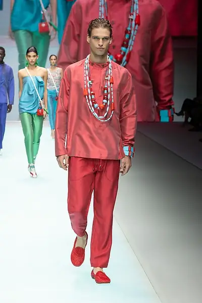 Emporio Armani Collection Homme Printemps Été 2022 013