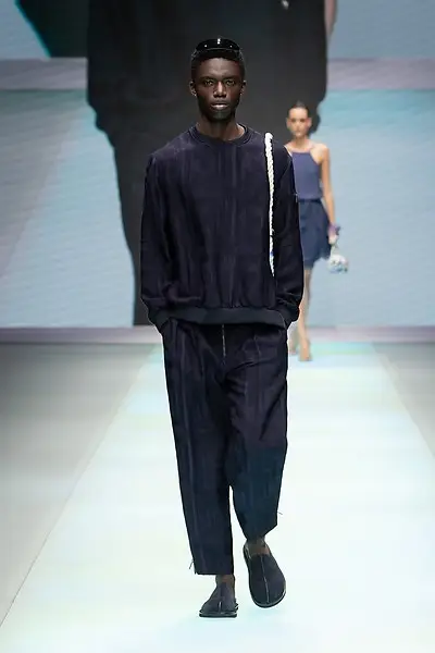 Emporio Armani Collection Homme Printemps Été 2022 049