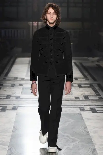 Aleksandra Makvīna 2016. gada rudens un ziemas vīriešu kolekcija 024