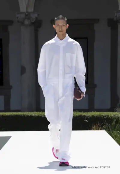 קולקציית אביב קיץ 2024 של ולנטינו לגברים 009