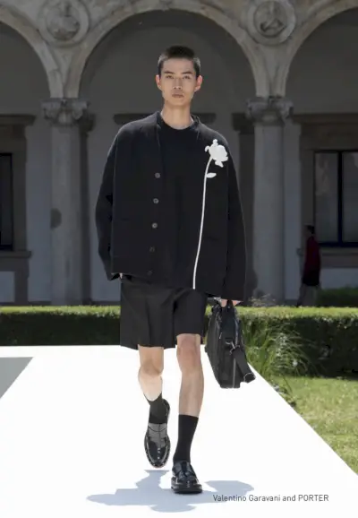 קולקציית אביב קיץ 2024 של ולנטינו גברים 034