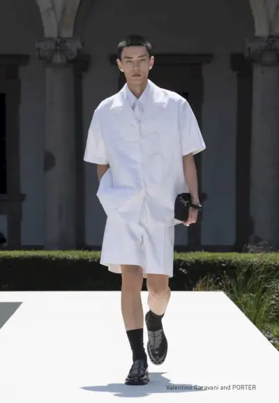 קולקציית אביב קיץ 2024 של ולנטינו גברים 035