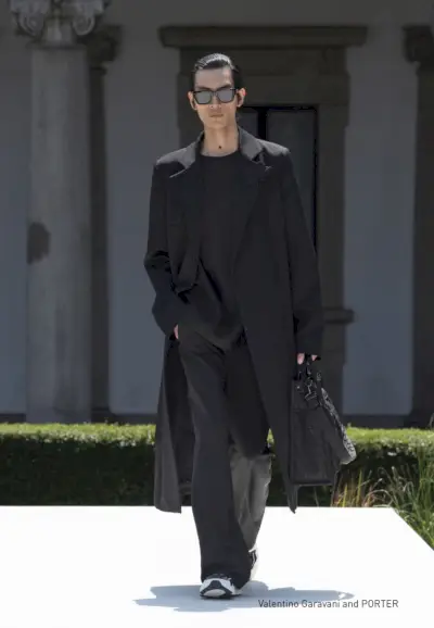 קולקציית אביב קיץ 2024 של ולנטינו גברים 037