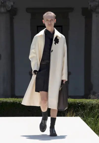 קולקציית אביב קיץ 2024 של ולנטינו גברים 038