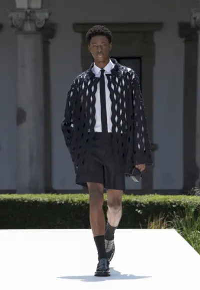 קולקציית אביב קיץ 2024 של ולנטינו גברים 041