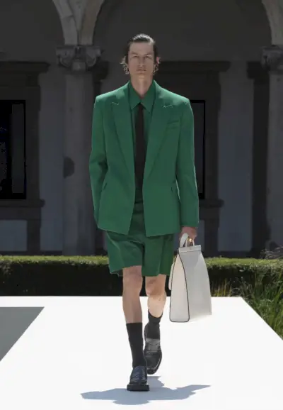 קולקציית אביב קיץ 2024 של ולנטינו גברים 048
