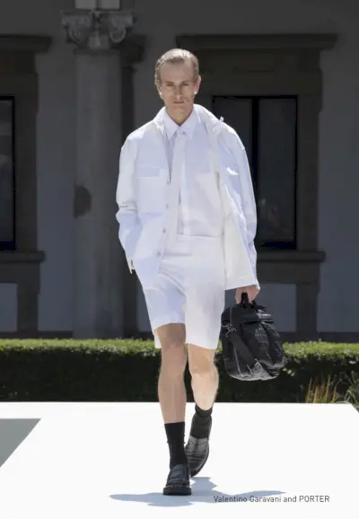 קולקציית אביב קיץ 2024 של ולנטינו גברים 055