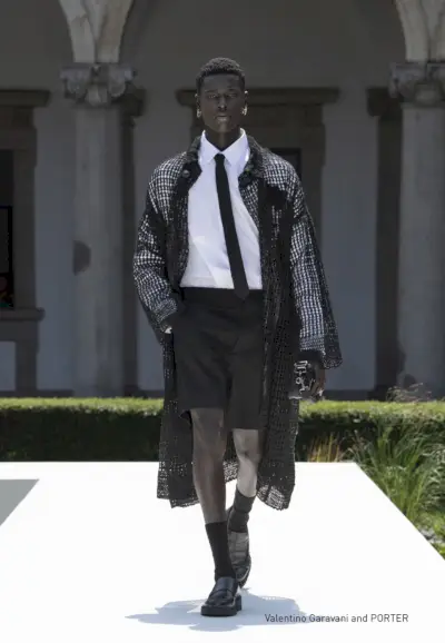 קולקציית אביב קיץ 2024 של ולנטינו גברים 012