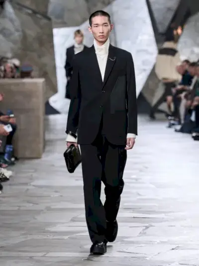 Hermes Men kolekcia jeseň zima 2023 Runway 018