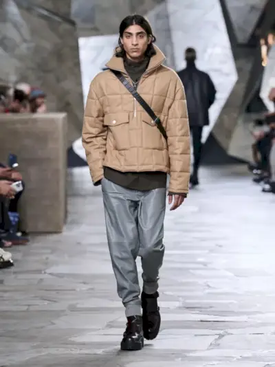 Hermes Men kolekcia jeseň zima 2023 Runway 002